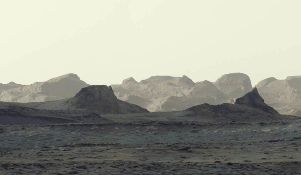 NASA’s Curiosity Rover Captures Stunning Dawn Light on Mars NASA robat