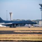 B-1B_Lancers_refuel_in_Darwin_NT