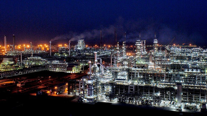 Reliance Industries’ oil refinery complex in Jamnagar, Gujarat, during U.S. Secretary of State Marco Rubio’s India visit.