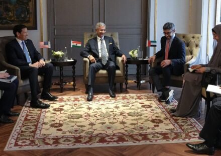 Marco Rubio meeting Indian Foreign Minister S. Jaishankar and UAE Foreign Minister Abdullah bin Zayed in Mumbai.