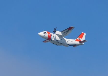 US cost gurd aircraft